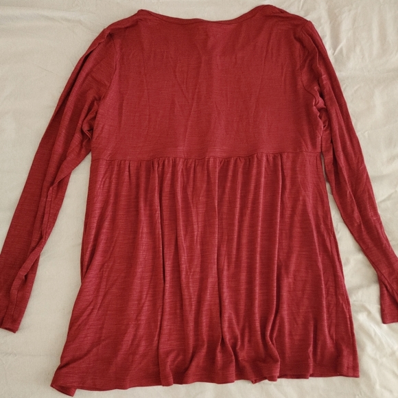 Maternity long sleeve top size large - Picture 2 of 4